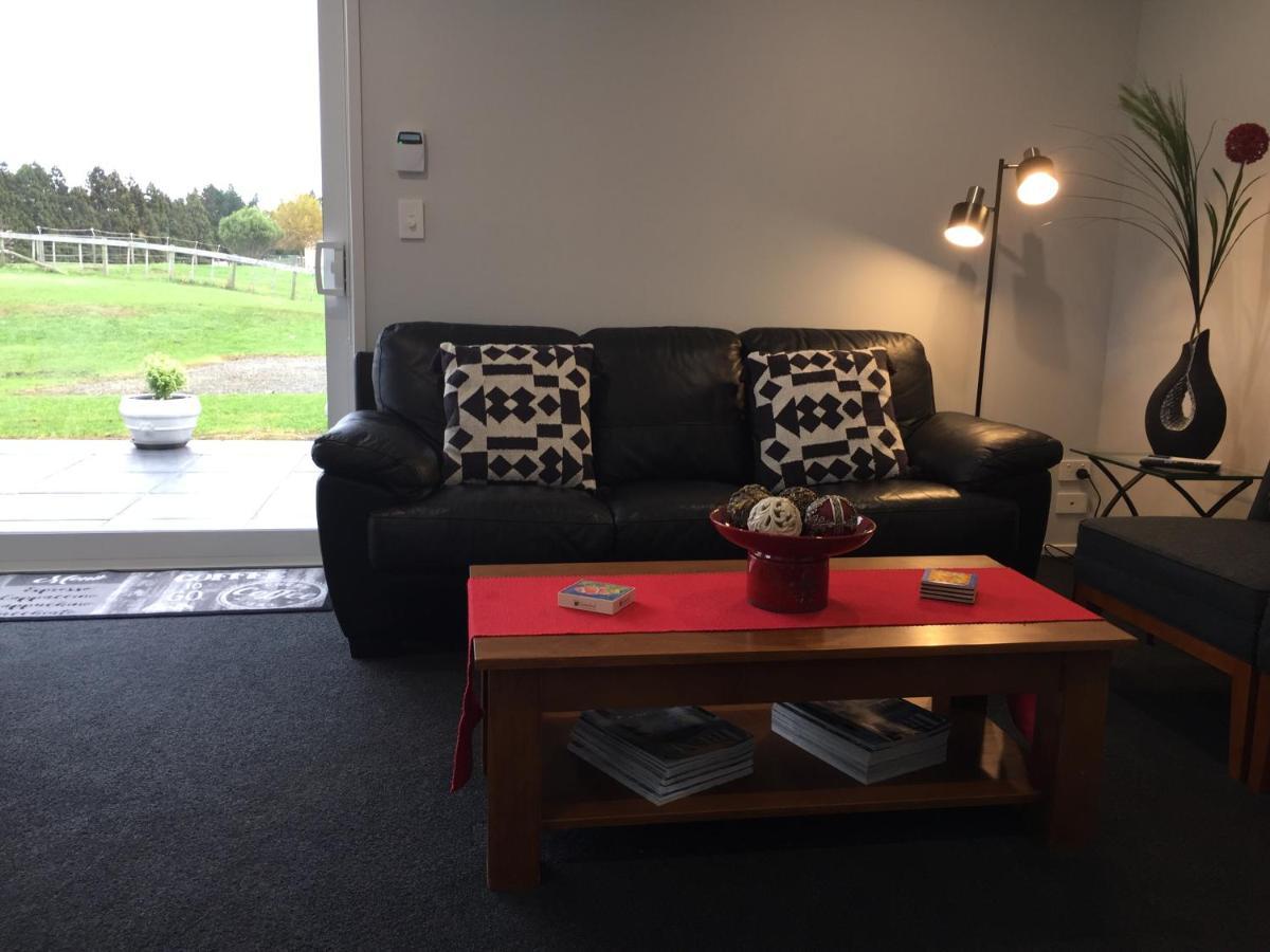 Veld View Bed And Breakfast Tuakau ภายนอก รูปภาพ