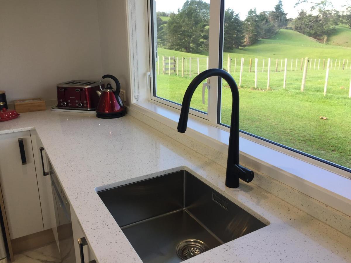 Veld View Bed And Breakfast Tuakau ภายนอก รูปภาพ