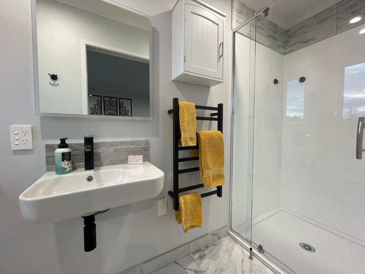 Veld View Bed And Breakfast Tuakau ภายนอก รูปภาพ