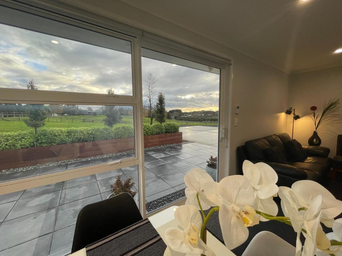 Veld View Bed And Breakfast Tuakau ภายนอก รูปภาพ