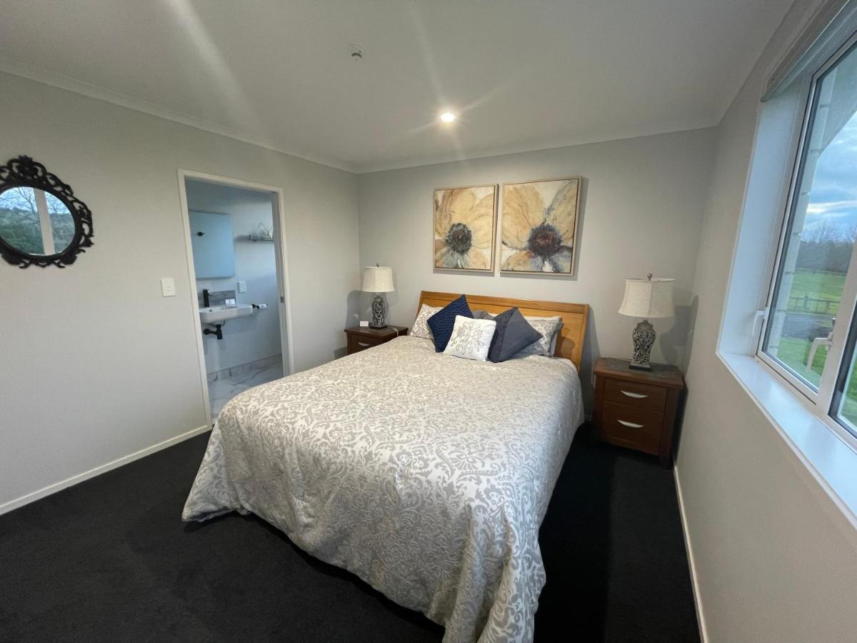 Veld View Bed And Breakfast Tuakau ภายนอก รูปภาพ
